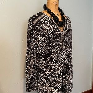 SALE * BLK WHT PRINT LUCKY BRAND L/S TOP PLUS 1X/XL  16/18